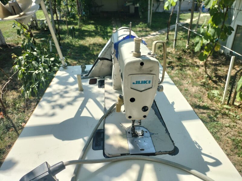 Masina de cusut industriala Juki DDL-888N, masa, motor 220V – Functionala