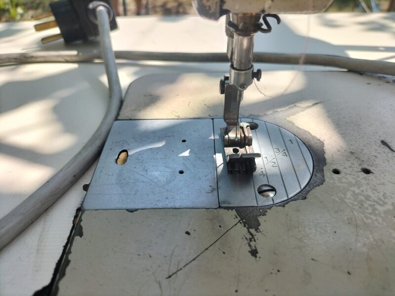 Masina de cusut industriala Juki DDL-888N, masa, motor 220V – Functionala